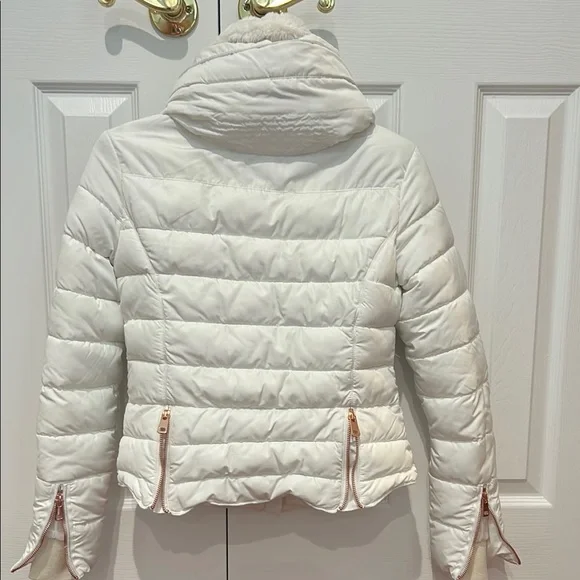 Zara White Puffer Jacket for Women - Picture 3 of 10